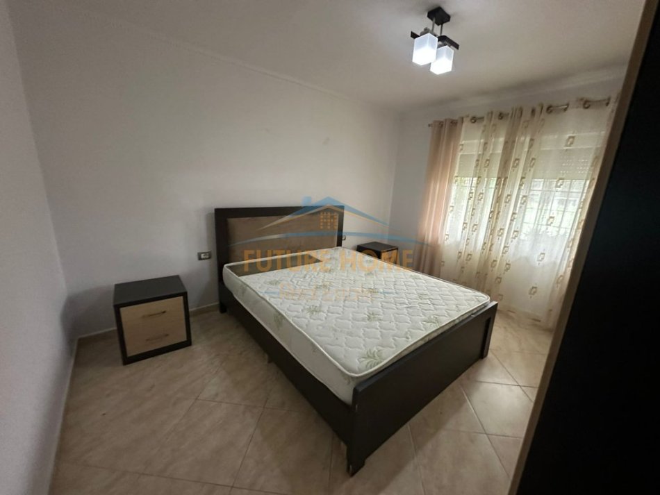 Tirane, jepet me qera apartament 1+1 Kati 1, 103 m² 450 € (rrugen Dritan Hoxha)