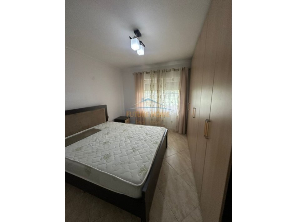 Tirane, jepet me qera apartament 1+1 Kati 1, 103 m² 450 € (rrugen Dritan Hoxha)