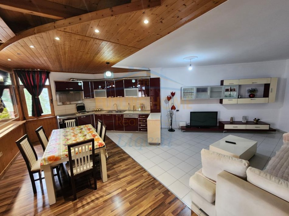 Tirane, jepet me qera apartament 2+1+Aneks+Ballkon Kati 2, 95 m² 600 € (Bulevardi i Ri, Prane Bar Oxygen O2/.)