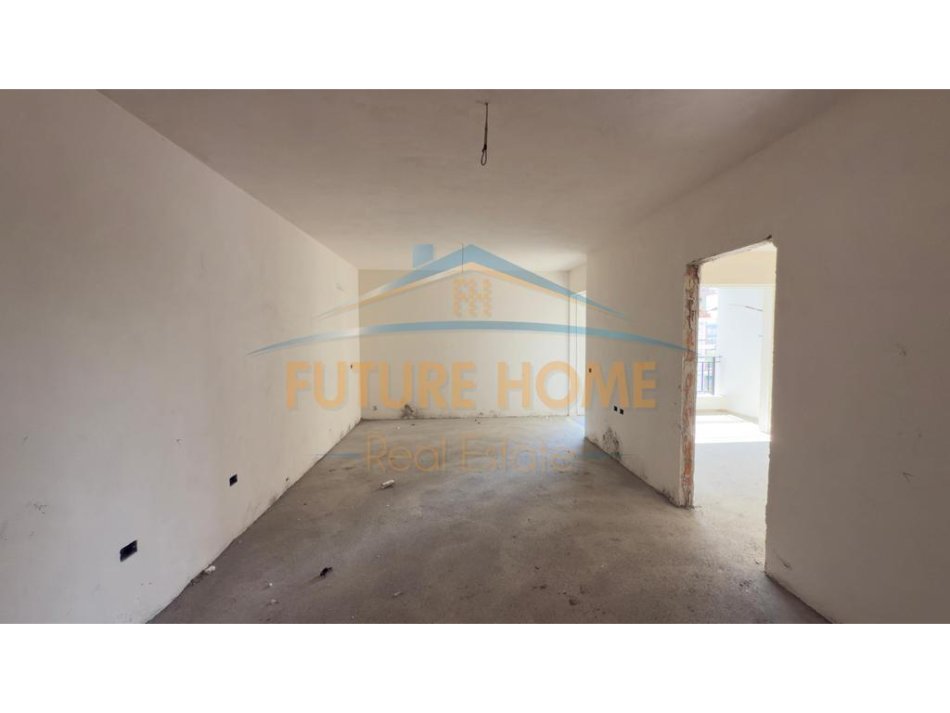 Tirane, shes apartament 1+1 Kati 4, 66 m² 80.000 € (Paskuqan, Tiranë)