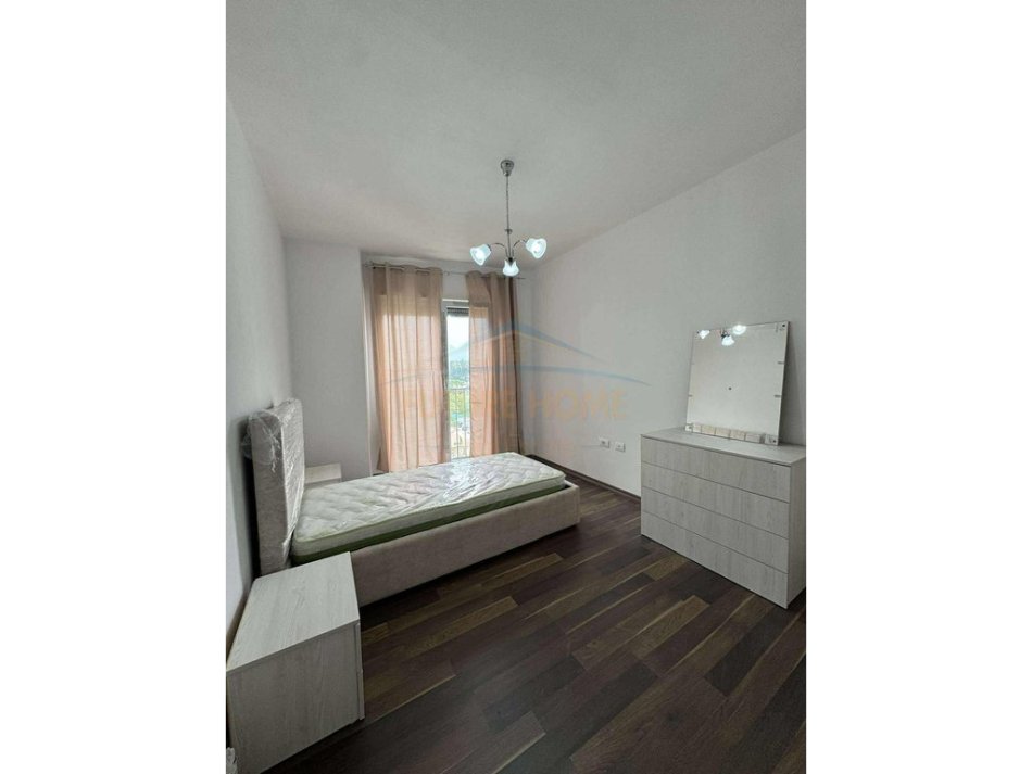 Tirane, jepet me qera apartament 2+1 Kati 3, 88 m² 500 € (KOMPLEKSI JOLLA)  UNA54125