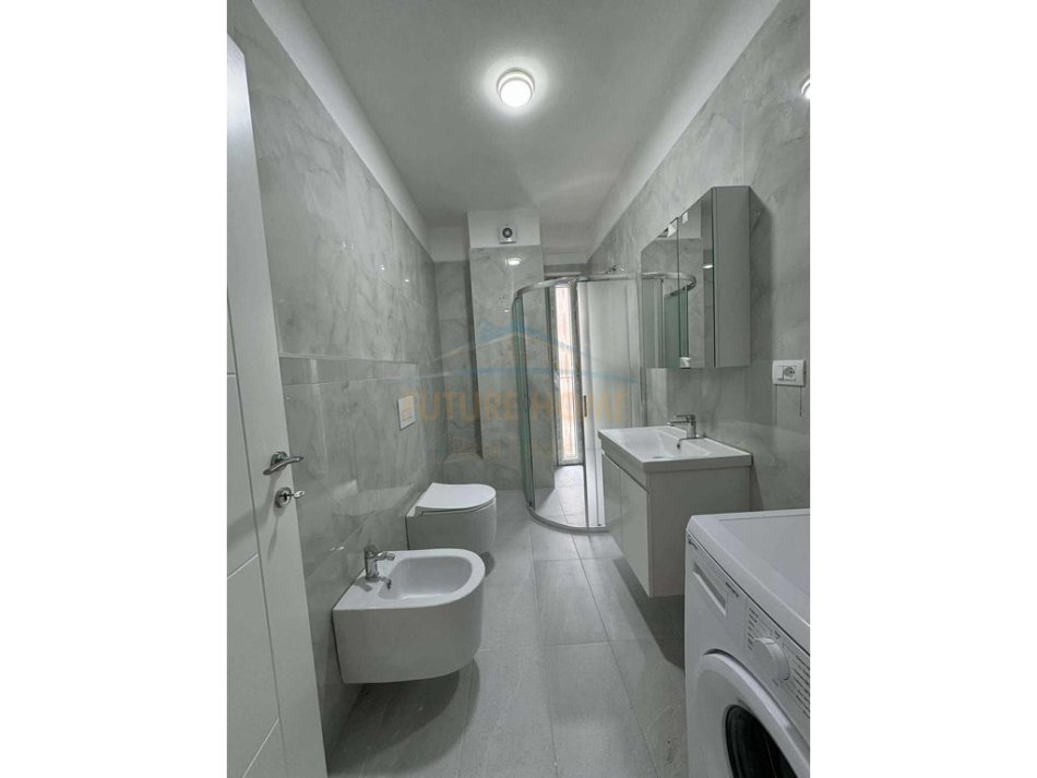 Tirane, jepet me qera apartament 2+1 Kati 3, 88 m² 500 € (Kompleksi Jolla, Unaza e Re)