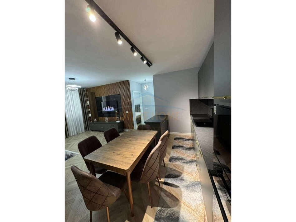 Tirane, jepet me qera apartament 1+1+Ballkon Kati 4, 90 m² 400 €  FRESK   UNA54130