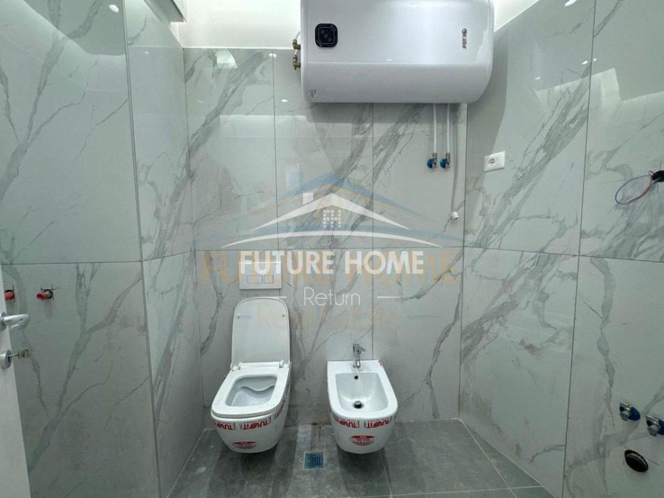 Tirane, jepet me qera apartament 3+1 Kati 3, 152 m² 700 € 