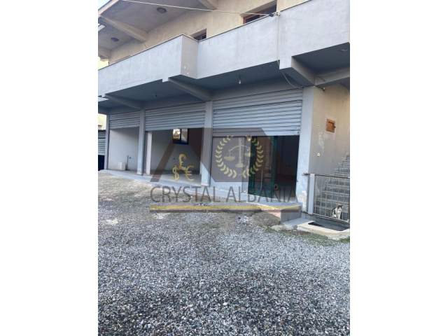 Tirane, jepet me qera magazine Kati 0, 55.000 Leke (ish dogana)