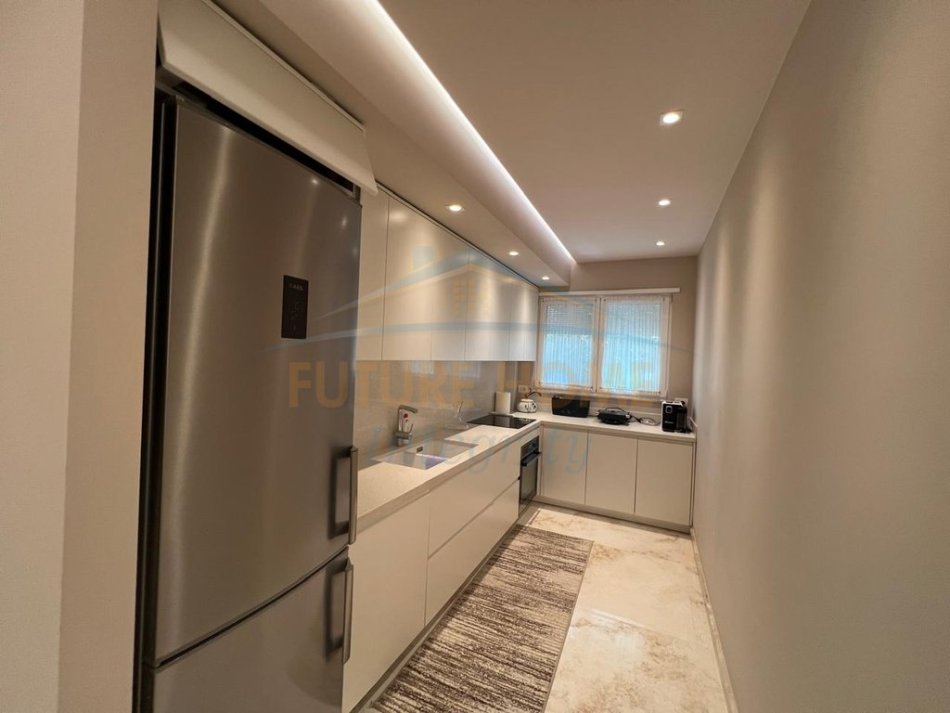 Gjiri Lalezit | Hamallaj, shitet Vile 3+1+Aneks+Ballkon Kati 0, 257 m² 870.000 € (GJIRI LALZIT)