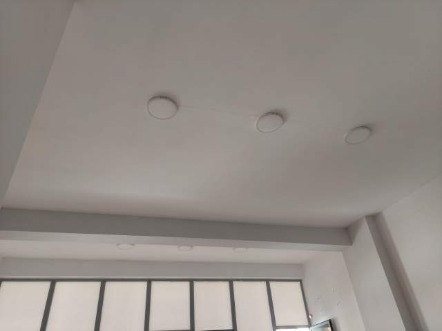 Tirane, jepet me qera ambjent biznesi Kati 1, 57 m² 600 € (astir)