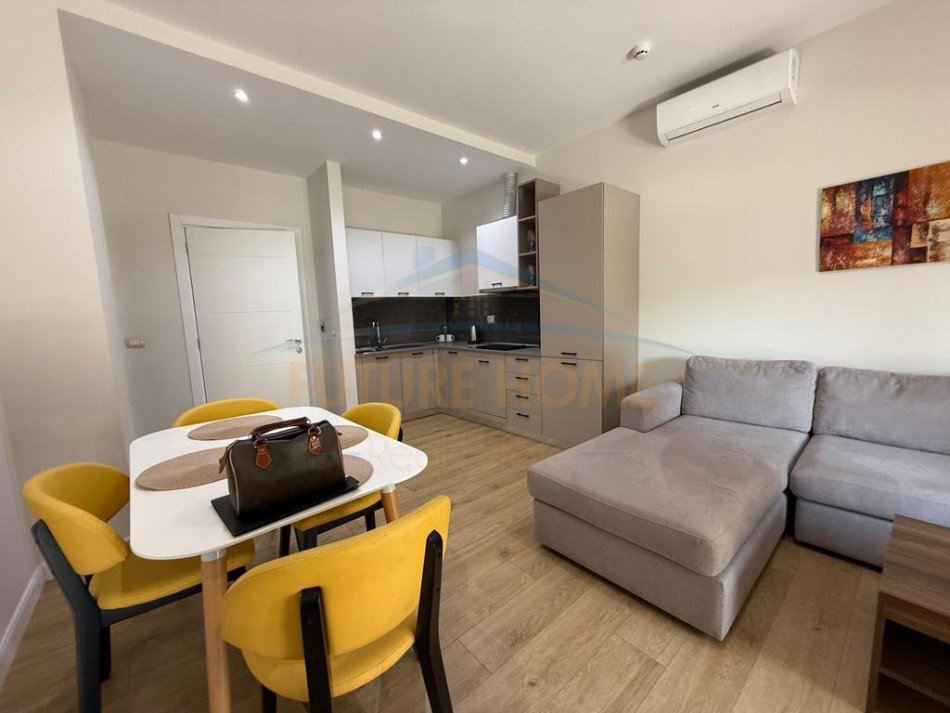 Shiten, 4 Apartamente 1+1, Porcelan, Tirane