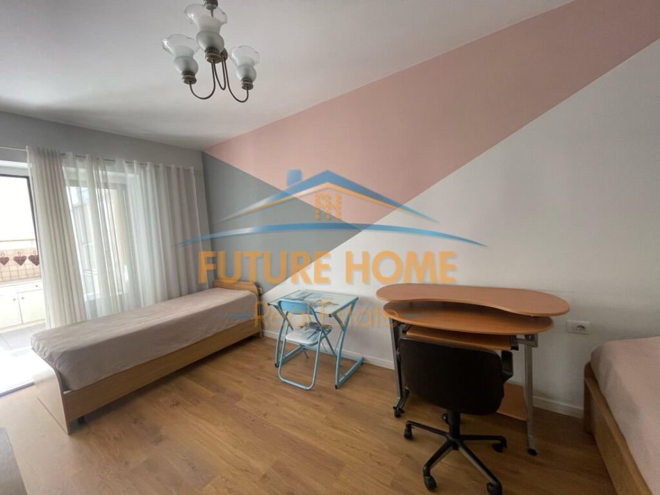 Tirane, jepet me qera apartament 2+1 Kati 4, 93 m² 550 € (Vasil Shanto)