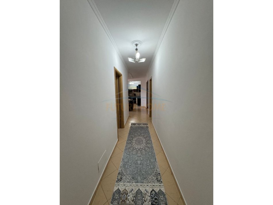 Tirane, jepet me qera apartament 2+1 Kati 5, 115 m² 500 € (RROTONDO ASTIRIT)   UNA54494