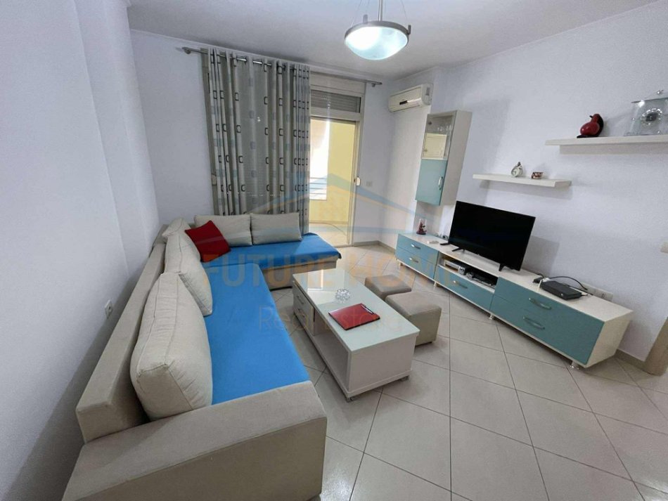 Tirane, jepet me qera apartament 2+1+Ballkon Kati 7, 105 m² 650 € (DON BOSKO)   UNA54624