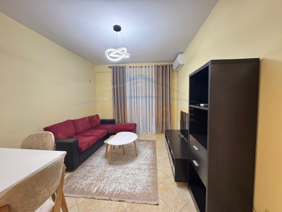 Tirane, jepet me qera apartament 1+1+Ballkon Kati 4, 70 m² 430 € (RROTONDO ASTIRIT)   UNA54666