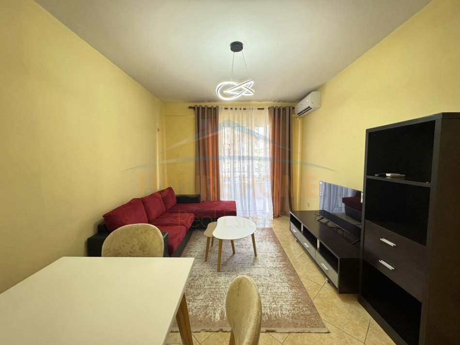 Tirane, jepet me qera apartament 1+1+Ballkon Kati 4, 70 m² 430 € (RROTONDO ASTIRIT)   UNA54666