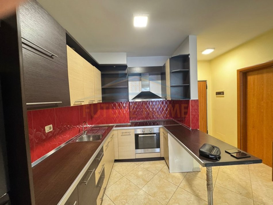 Tirane, jepet me qera apartament 1+1+Ballkon Kati 4, 70 m² 430 € (RROTONDO ASTIRIT)   UNA54666