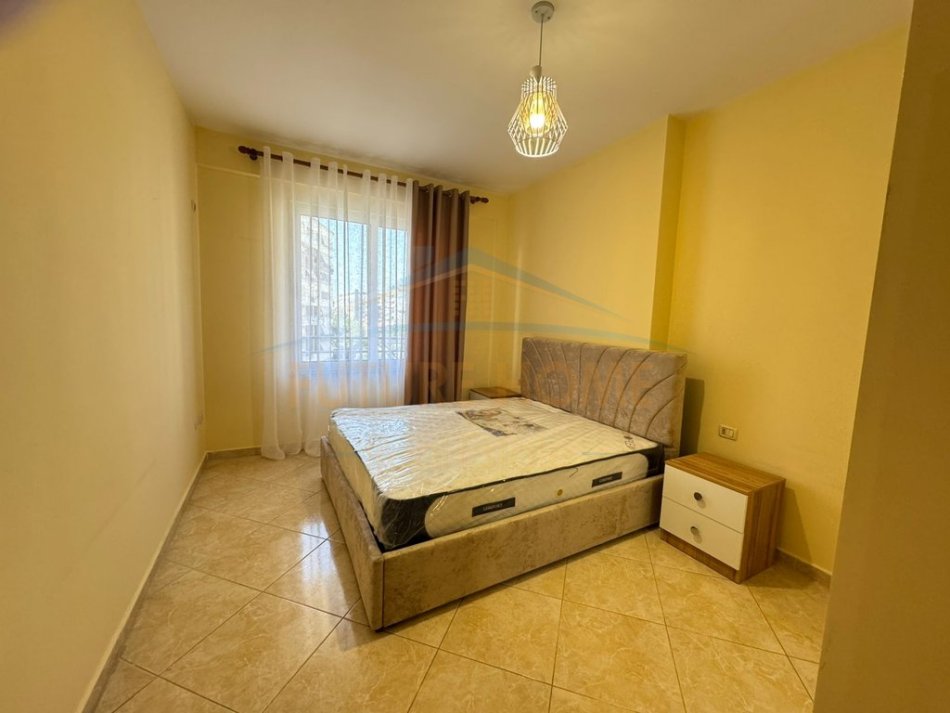 Tirane, jepet me qera apartament 1+1+Ballkon Kati 4, 70 m² 430 € (RROTONDO ASTIRIT)   UNA54666