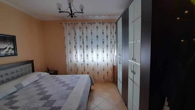 Durres, jepet me qera apartament 2+1+A+BLK Kati 2, 125 m² 500 Euro (Rruga Egnatia)