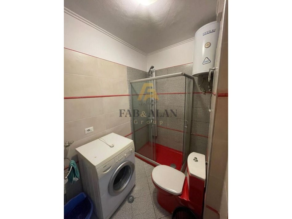 Tirane, jepet me qera apartament 2+1 Kati 4, 600 € (Rrua Peti, Liqeni i Thate)