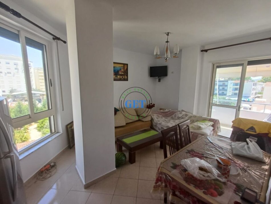 Durres, shitet apartament 1+1+Ballkon Kati 4, 58 m² 75.000 € (Plazh Iliria)