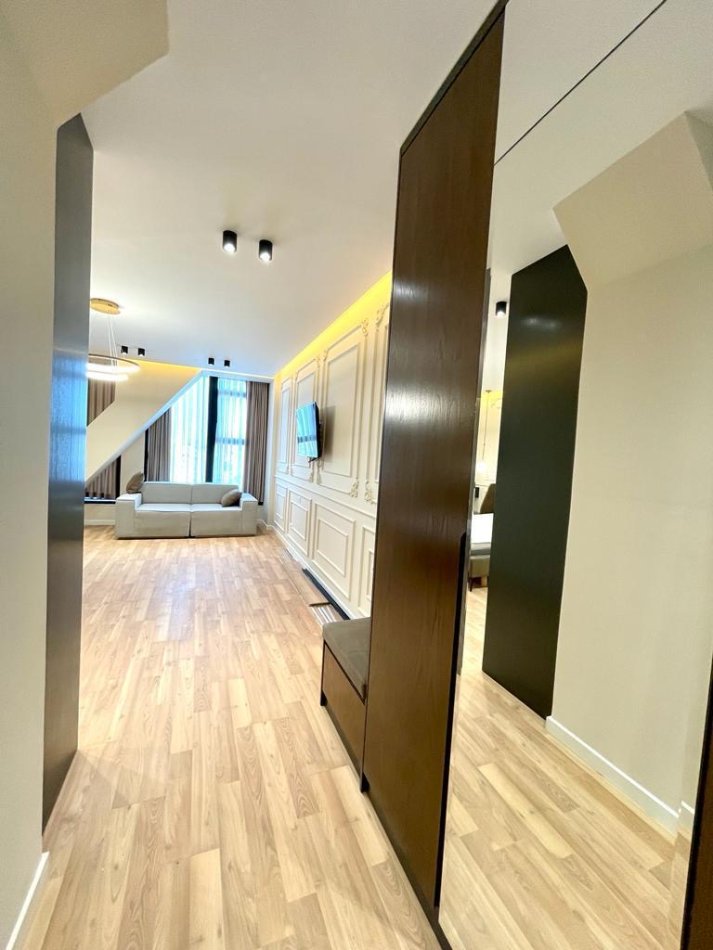 Tirane, jap me qera garsonier 1+1 Kati 10, 46 m² 600 € (Rruga Kavajes/SQUARE21)