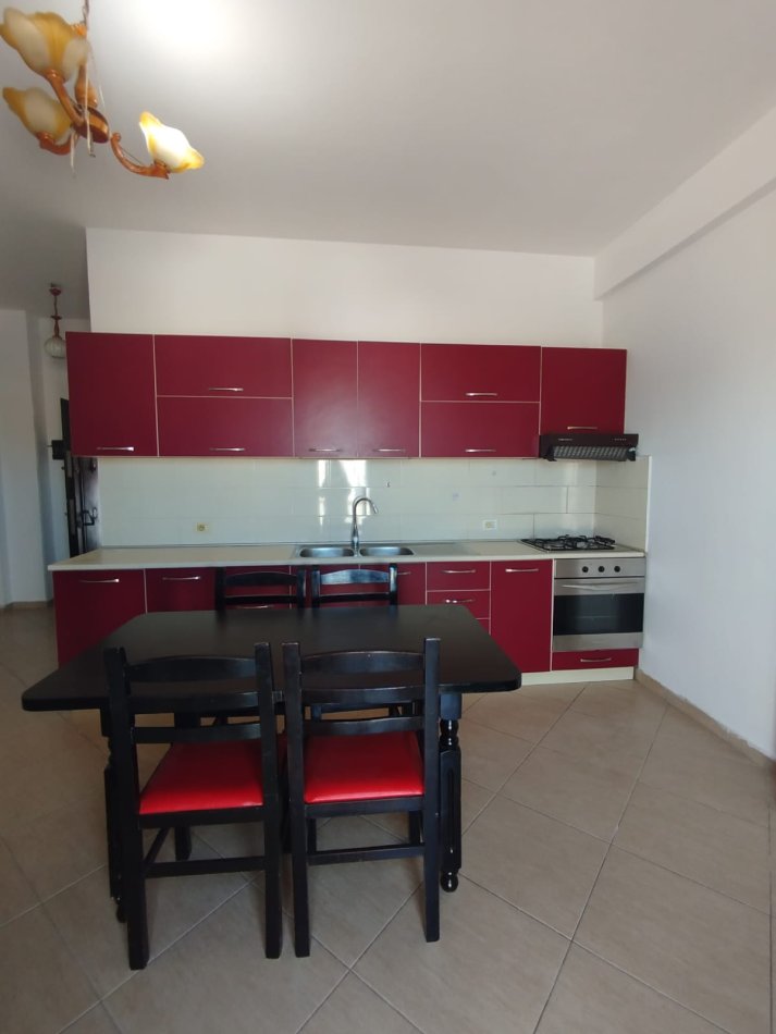 Durres, jepet me qera apartament 1+1+Ballkon Kati 7, 78 m² 250 € (Aleksander Goga)
