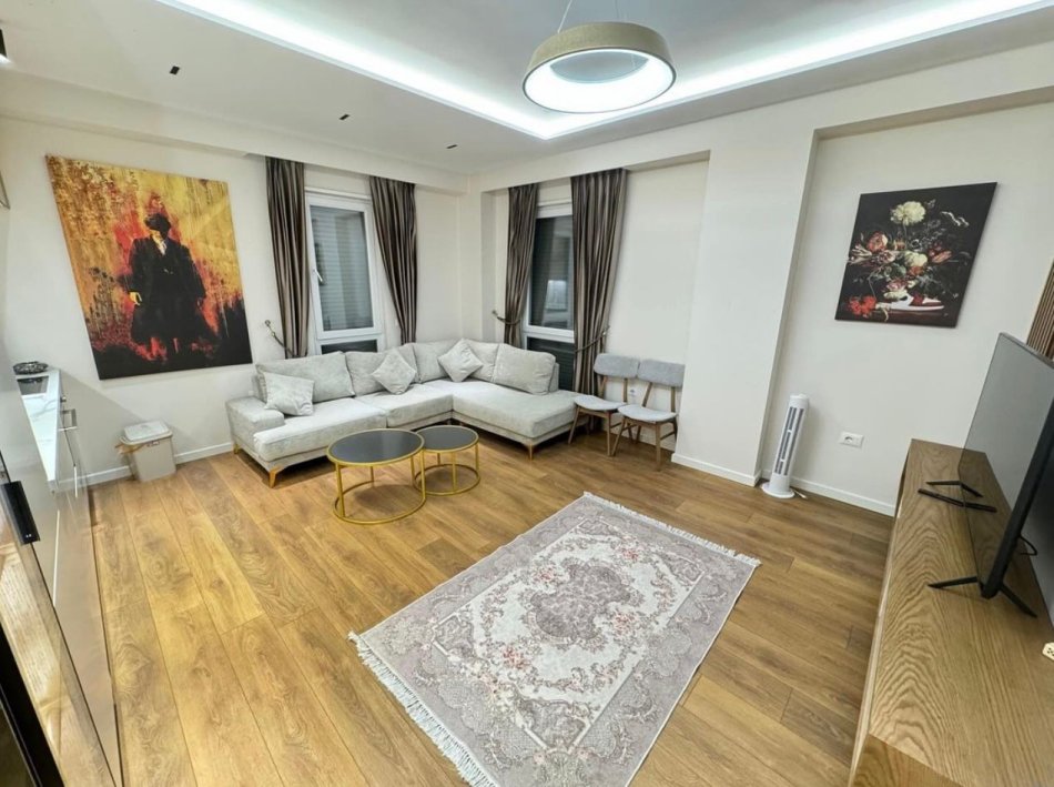 Tirane, jepet me qera apartament 2+1 Kati 2, 95 m² 1.200 € (rruga e dibres)