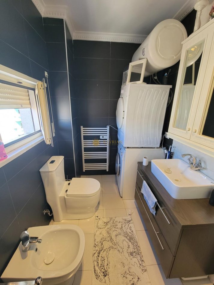 Tirane, shitet apartament duplex Dublex Kati 4, 130 m² 290.000 € (Kristal Center, Komuna e Parisit.)