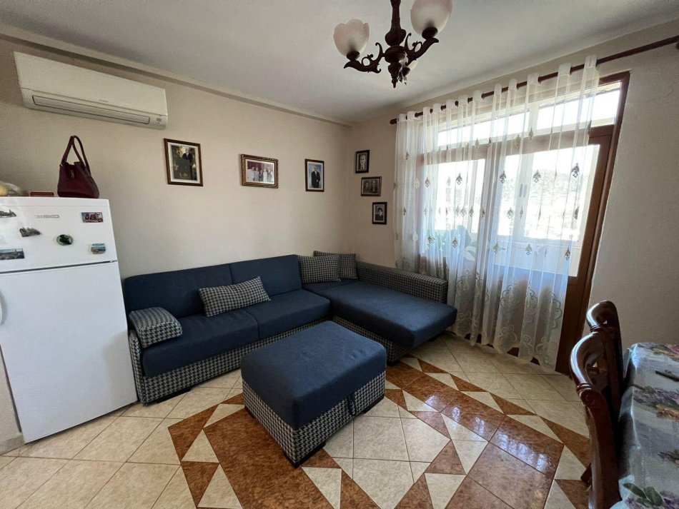 Elbasan, shes apartament 3+1+Aneks+Ballkon Kati 5, 100 m² 75.000 € (borodin mitarja tek kinezet)