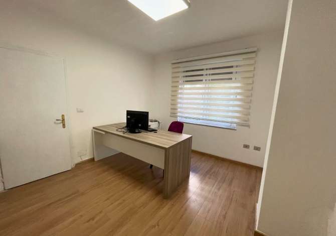Tirane, jepet me qera apartament 1+1 Kati 1, 60 m² 500 € (Komuna e Parisit)