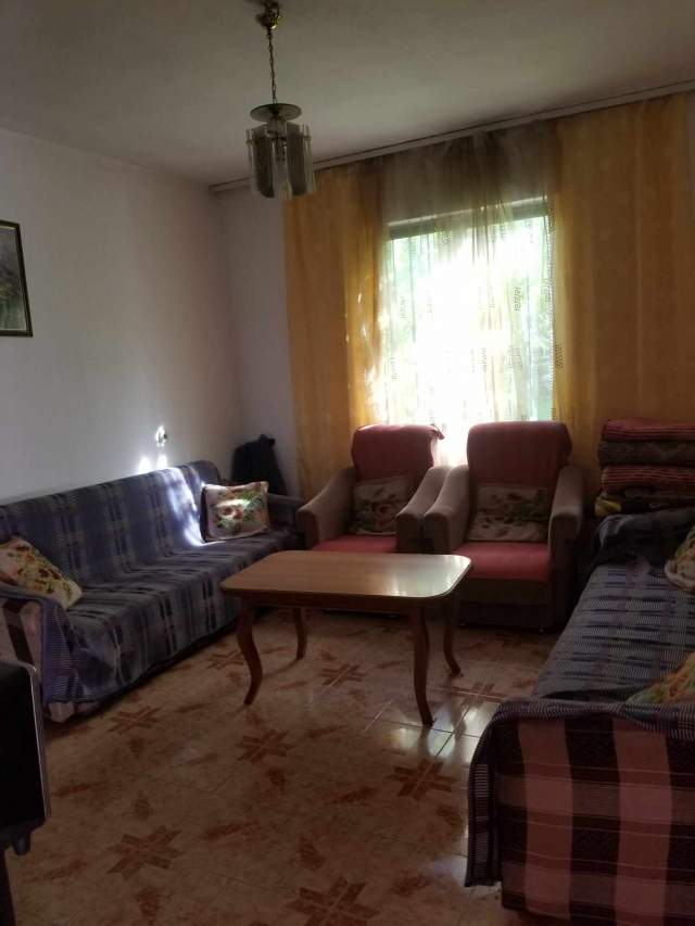 Tirane, shes Vile 3+1+BLK Kati 2, 192 m² 135.000 Euro