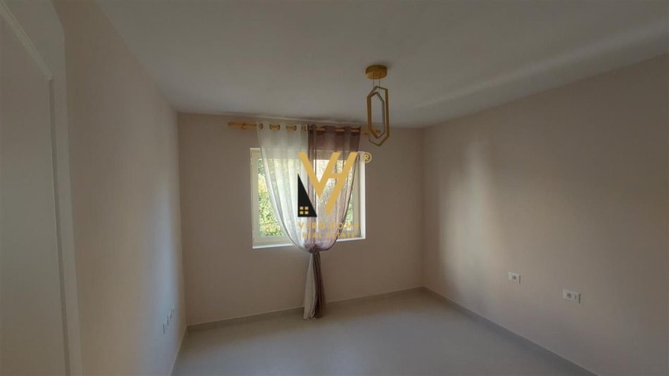 Tirane, jepet me qera apartament 2+1+Ballkon Kati 1, 65 m² 600 € (VASIL SHANTO)