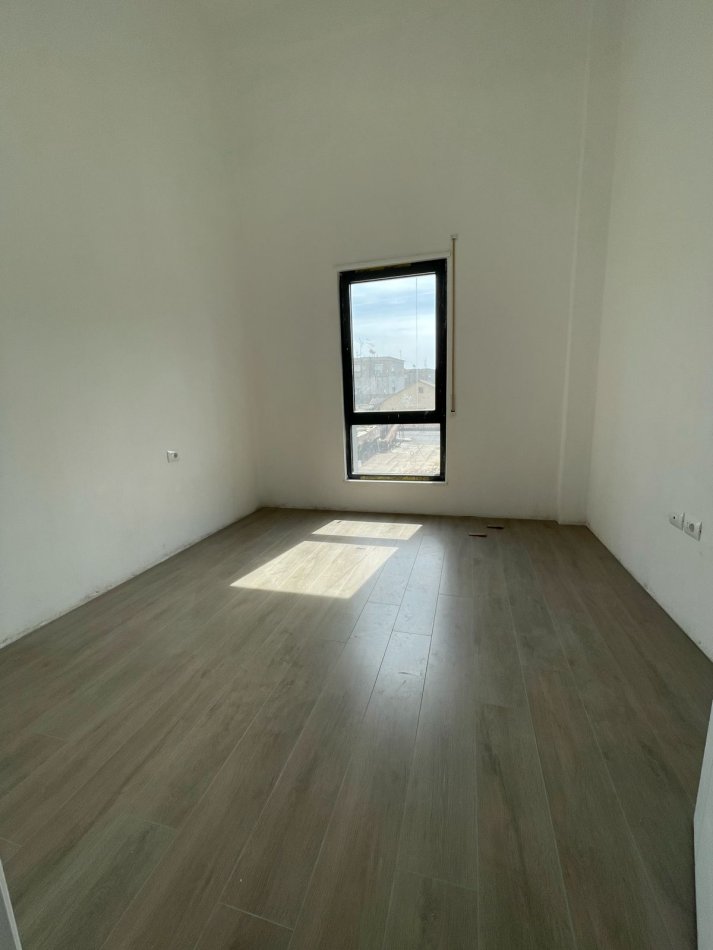 Qira, Ambient per zyra, Kompleksi Green Harmony ne Porcelan.