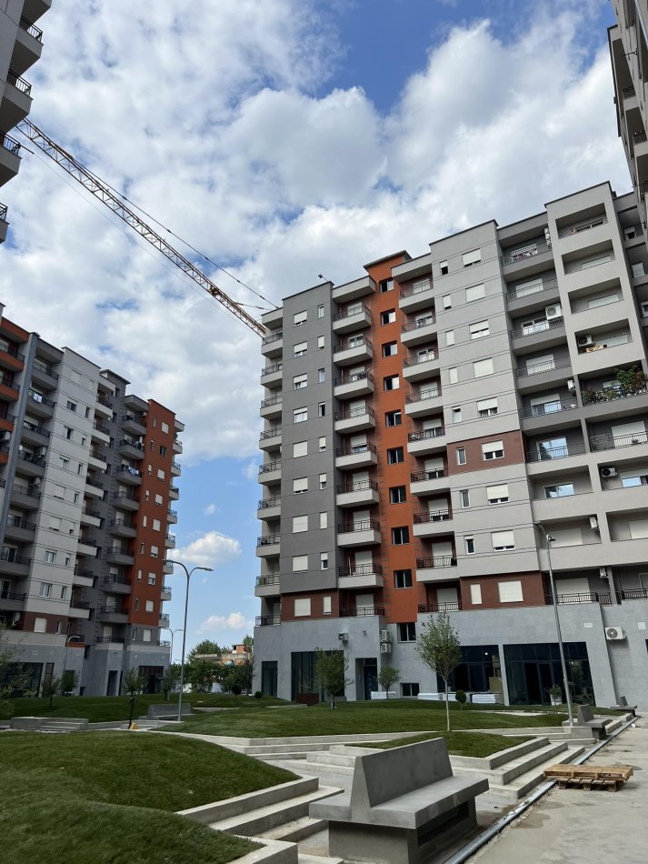 Tirane, jepet me qera apartament 1+1+Ballkon Kati 2, 65 m² 400 € (RRUGA SOKRAT MIHO)