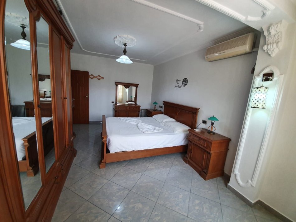 Tirane, jepet me qera apartament 1+1 Kati 5, 61 m² (Myslym Shyri)