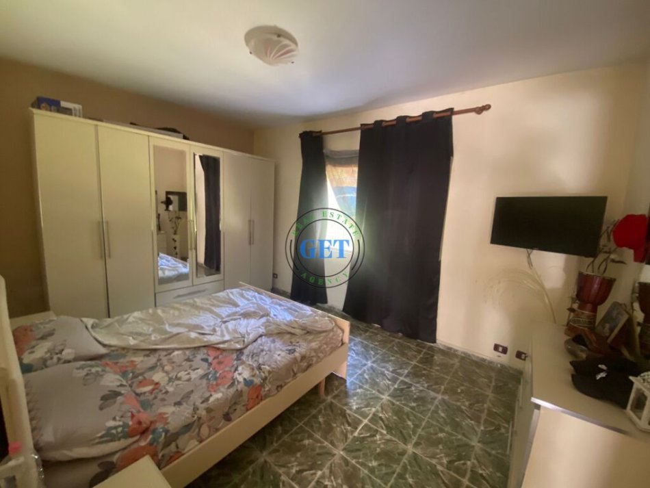 Durres, shitet shtepi 4+1+Ballkon Kati 1, 444 m² 175.000 € (Shkolla Hajdar Dushi)