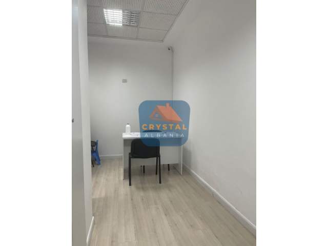 Tirane, shitet ambjent biznesi Kati 1, 33 m² 95.000 Euro (rruga xhemal tafaj)