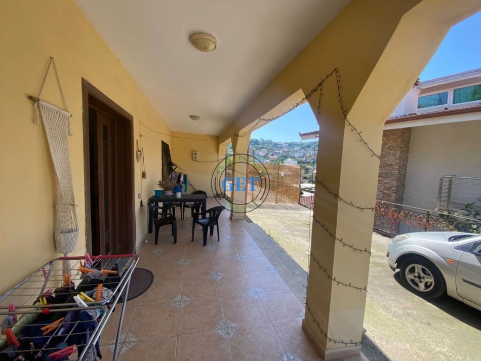 Durres, shitet shtepi 4+1+Ballkon Kati 1, 444 m² 175.000 € (Shkolla Hajdar Dushi)