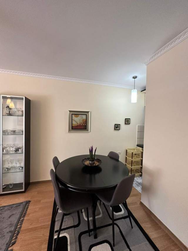 Tirane, jap me qera apartament 2+1+BLK Kati 6, 100 m² 800 Euro (Selvia)