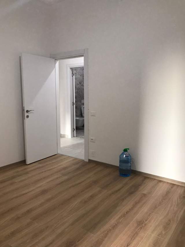 Tirane, jepet me qera apartament 2+1+A+BLK Kati 2, 109 m² 650 Euro (Rruga e Kavajes)