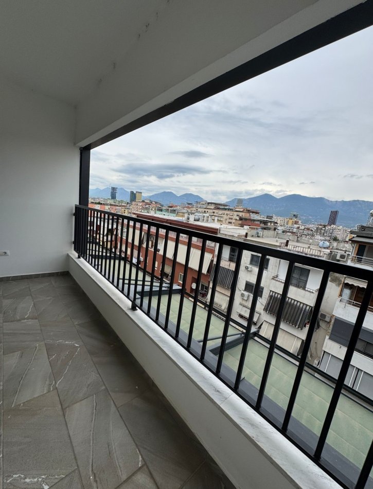 Tirane, jepet me qera zyre Kati 9, 143 m² 1.500 € (Rruga e Kosovareve)