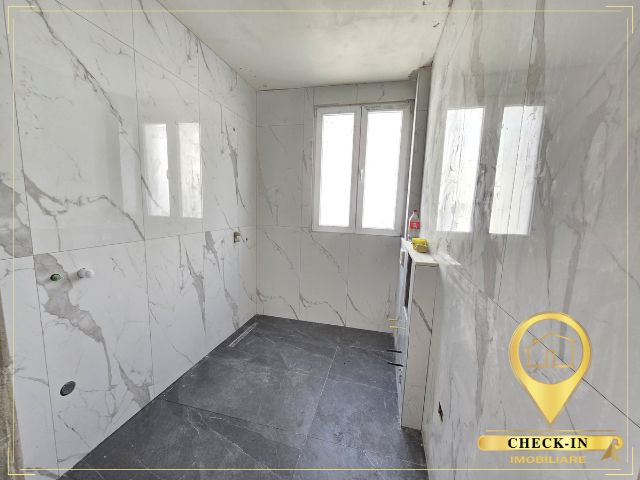 Tirane, shitet Vile 2 Katshe , 225 m² 405.000 € (Sauk i Ri)