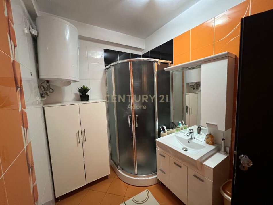 Tirane, shitet apartament 2+1+Ballkon , 85 m² 105.000 € (Apartament 2+1 per Shitje ne Yzberisht!)