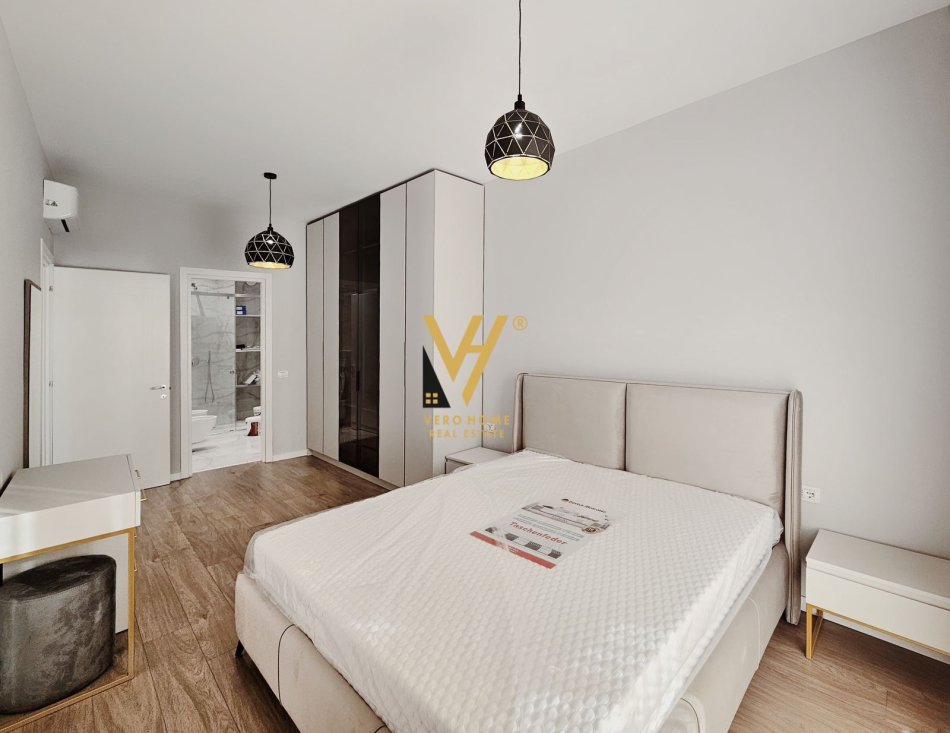 Tirane, jepet me qera apartament 2+1+Ballkon Kati 2, 90 m² 1.000 € (TEG)