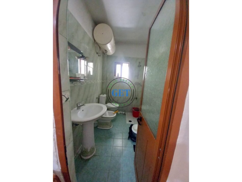 Durres, shitet apartament 1+1+Ballkon Kati 2, 56 m² 60.000 € (Stadiumi)