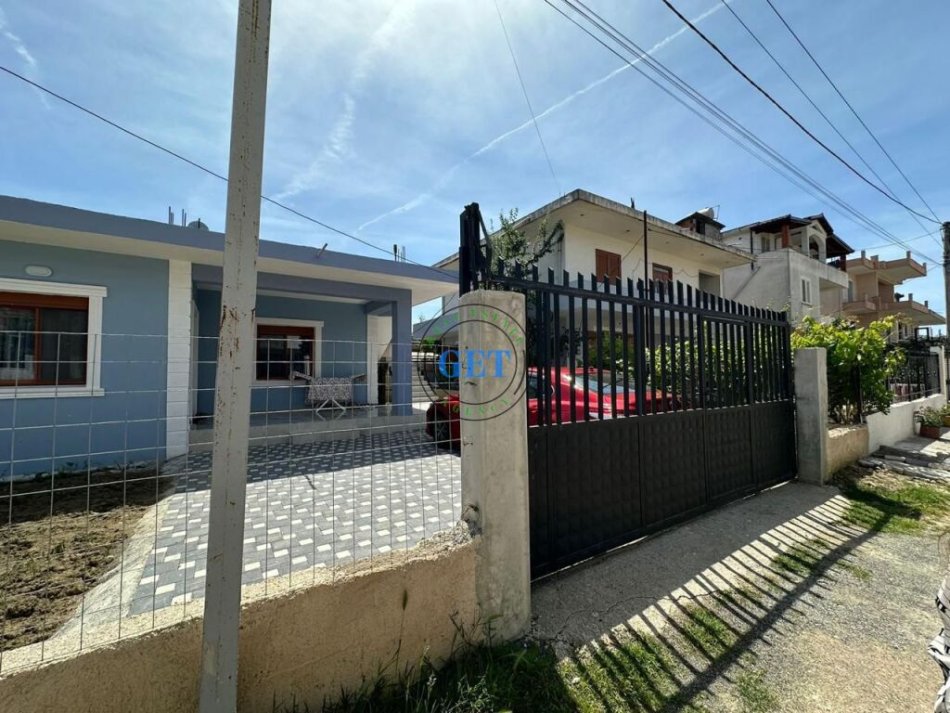 Durres, shitet shtepi 3+1 Kati 0, 460 m² 145.000 € (Ish Keneta)