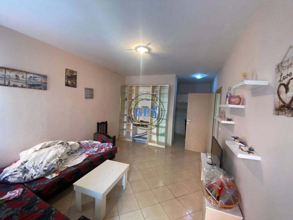 Durres, shitet apartament 1+1+Ballkon Kati 4, 68 m² 68.000 € (Shkembi i Kavajes)