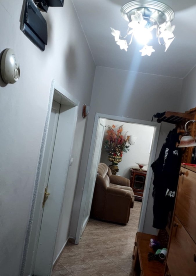 Tirane, jepet me qera apartament 2+1+Ballkon Kati 3, 96 m² 500 € (Selvia)