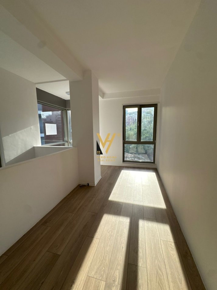 Tirane, jepet me qera ambjent biznesi Kati 1, 150 m² 2.500 € (RRUGA E KAVAJES)