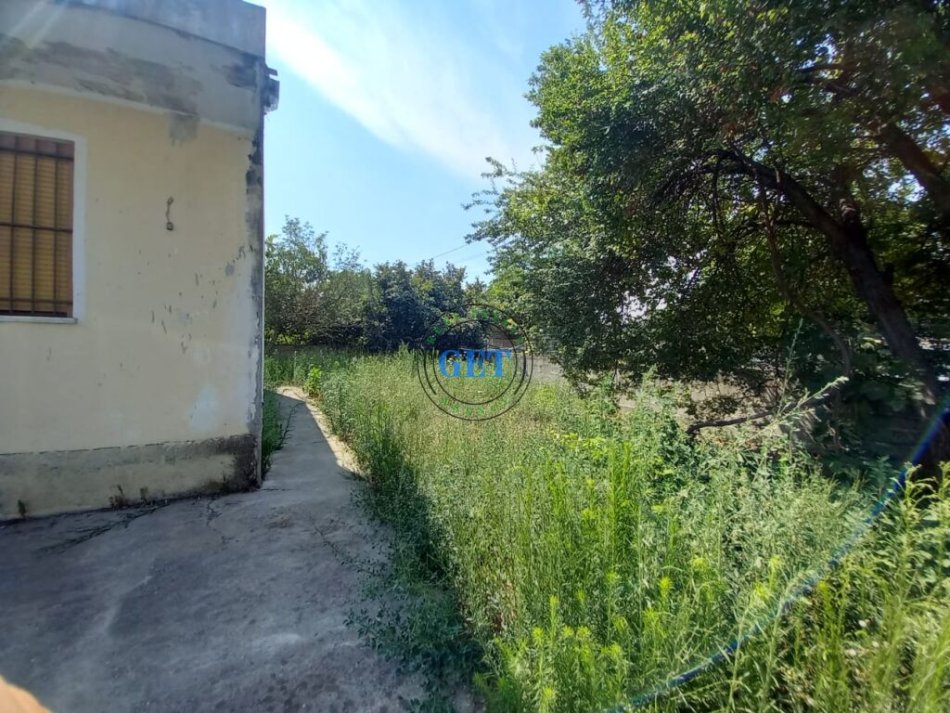 Durres, shitet shtepi 2+1 Kati 0, 480 m² 75.000 € (Sukth)