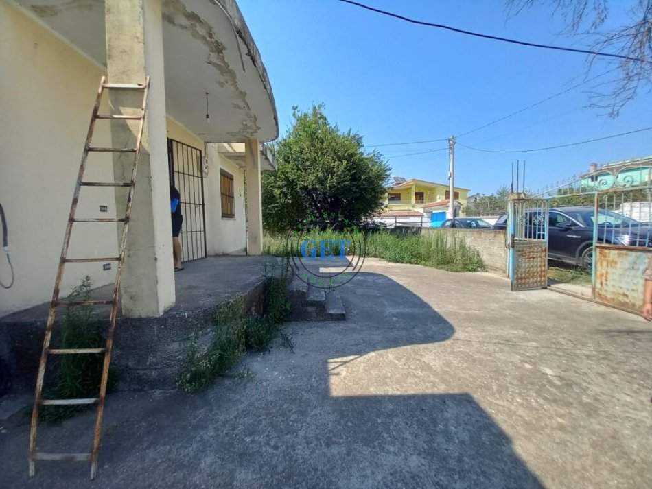 Durres, shitet shtepi 2+1 Kati 0, 480 m² 75.000 € (Sukth)