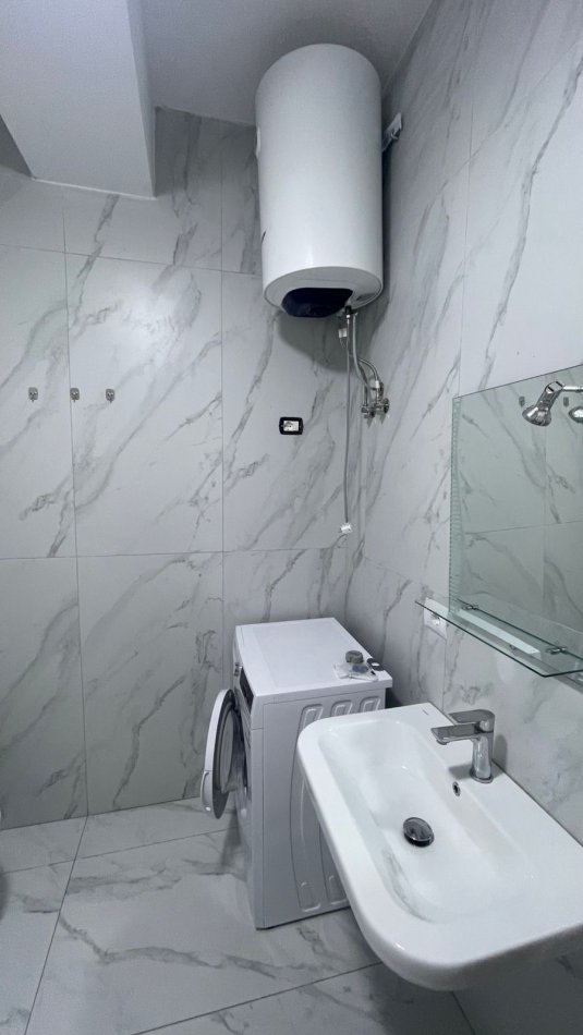 Tirane, shitet apartament 2+1+Ballkon Kati 3, 74 m² 125.800 € 